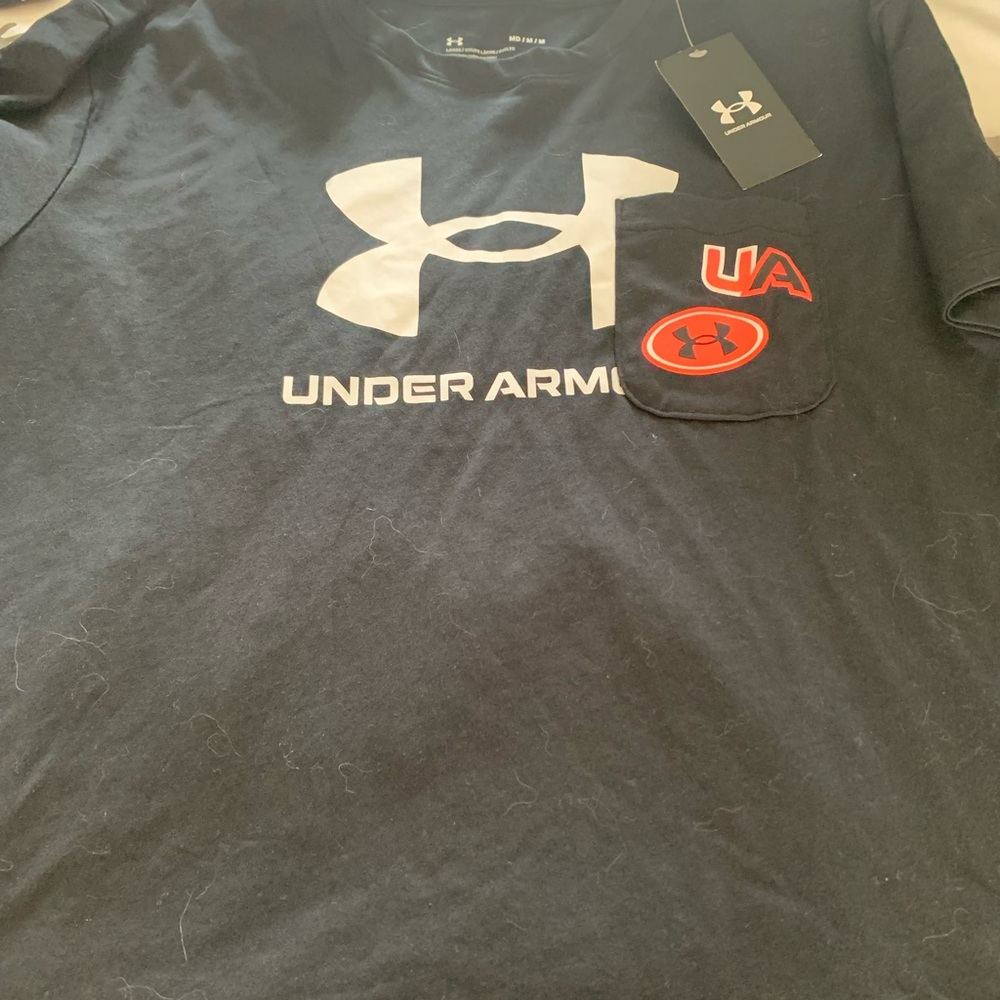 NWT under armour medium tee